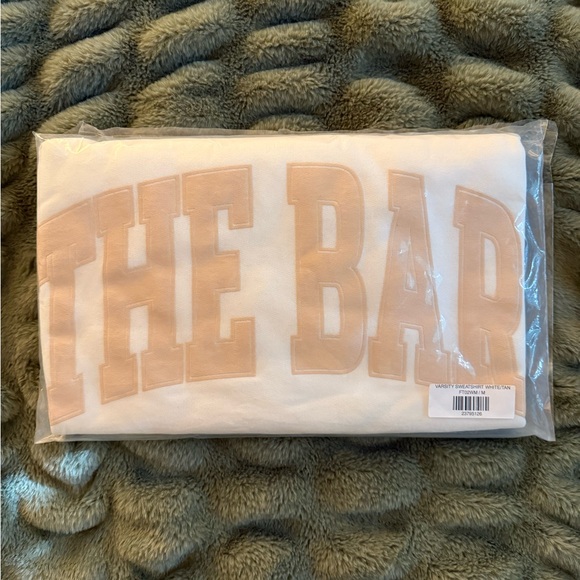 NWT The Bar Varsity Sweatshirt White/Tan Medium - Picture 2 of 4